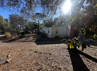 63 Cherokee Cir, Defuniak Springs, FL 32433