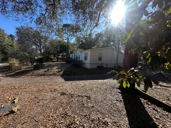 63 Cherokee Cir, Defuniak Springs, FL 32433