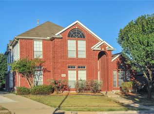 8204 Ithaca Dr, Arlington, TX 76002