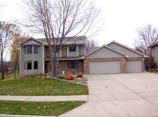 414 E Meadowlark Trl, Sioux Falls, SD 57108