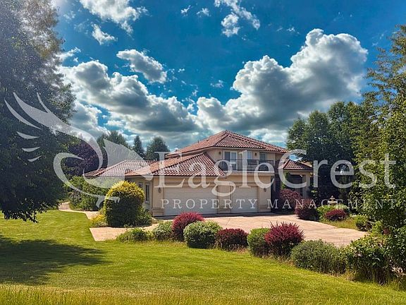 2nd image of 44 Vinehill Dr