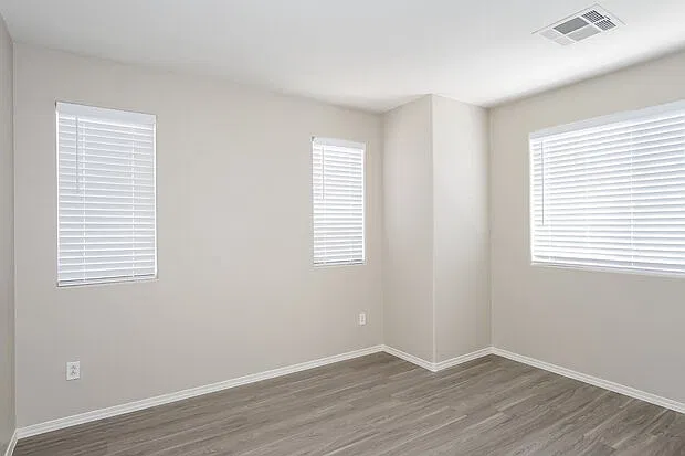 3 bed, 2.5 bath, 1647 sqft, $1,600 — Photo 3