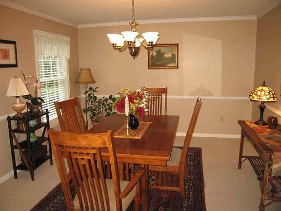 4th image of 16 Chippewa Cir