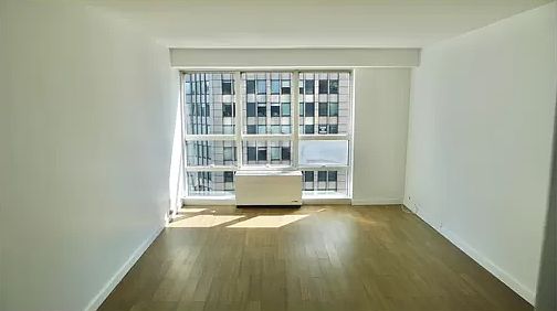 2nd image of 146 W 57th St APT 47E