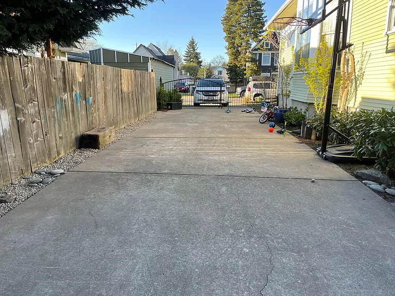 3109 S 7th St — Photo 25