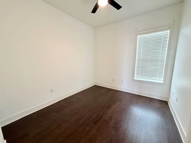 Little Emma Apartments — Photo 4