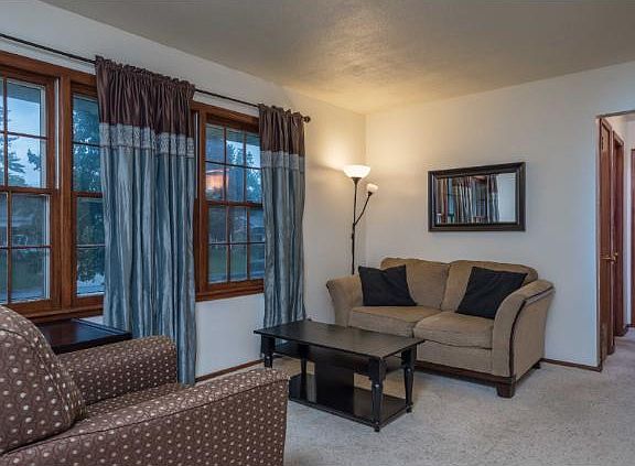 2nd image of 4401 Estate Dr