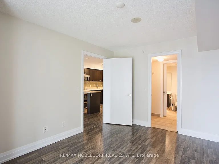565 Wilson Ave #319W — Photo 13