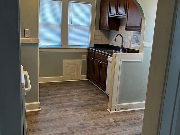 5th image of 2151 Olive Ave