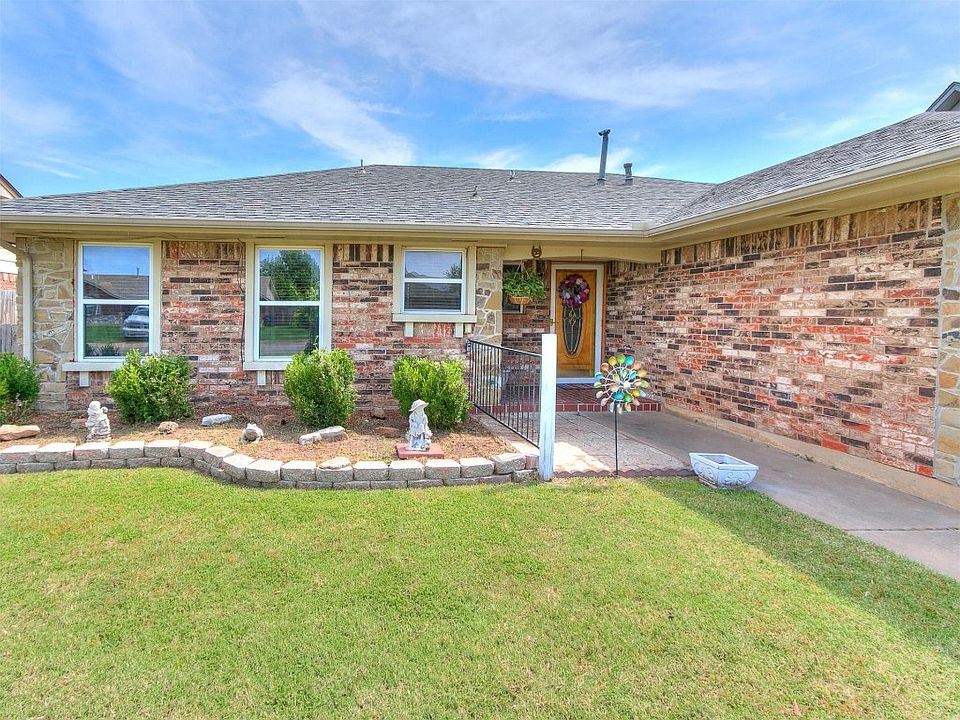 620 SW 7th St, Moore, OK 73160 Zillow