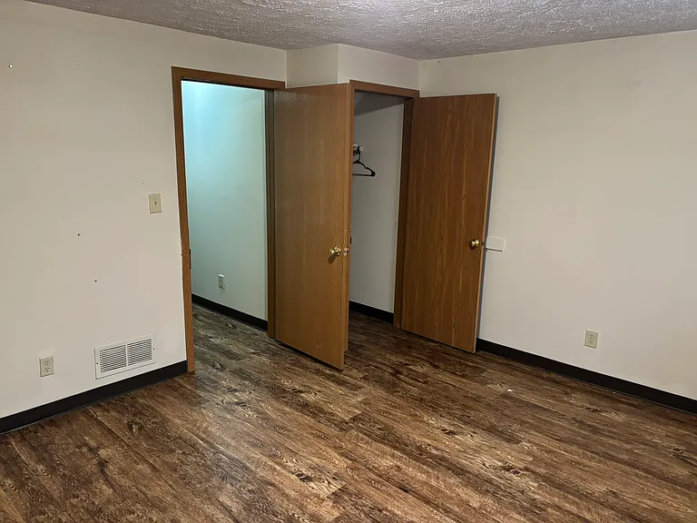 100 McMillen Ave #C — Photo 9
