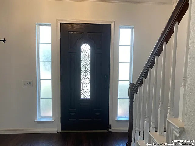 4 bed, 2.5 bath, 2576 sqft, $2,680 — Photo 3