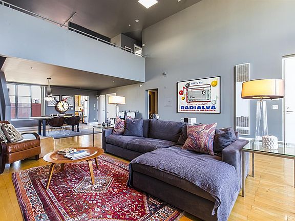 2nd image of 35 Lucerne St #D