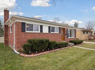 3062 Grange Rd, Trenton, MI 48183