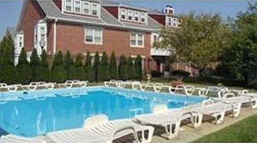 5th image of 142 Quincy Shore Dr Unit 141