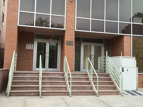 3138 137th St APT 9B, Flushing, NY 11354