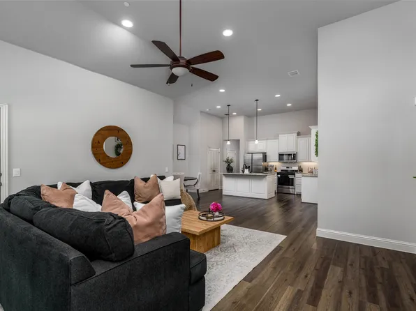 3921 Dalea Dr, Roanoke, TX 75078