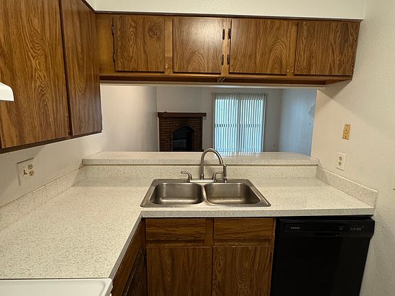 2nd image of 812 City Park Ave APT 306