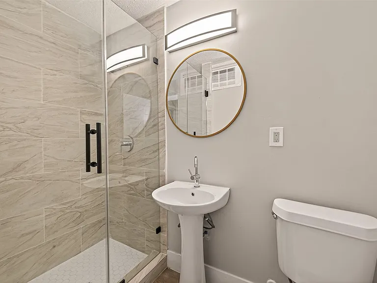5833 Southlea St — Photo 35