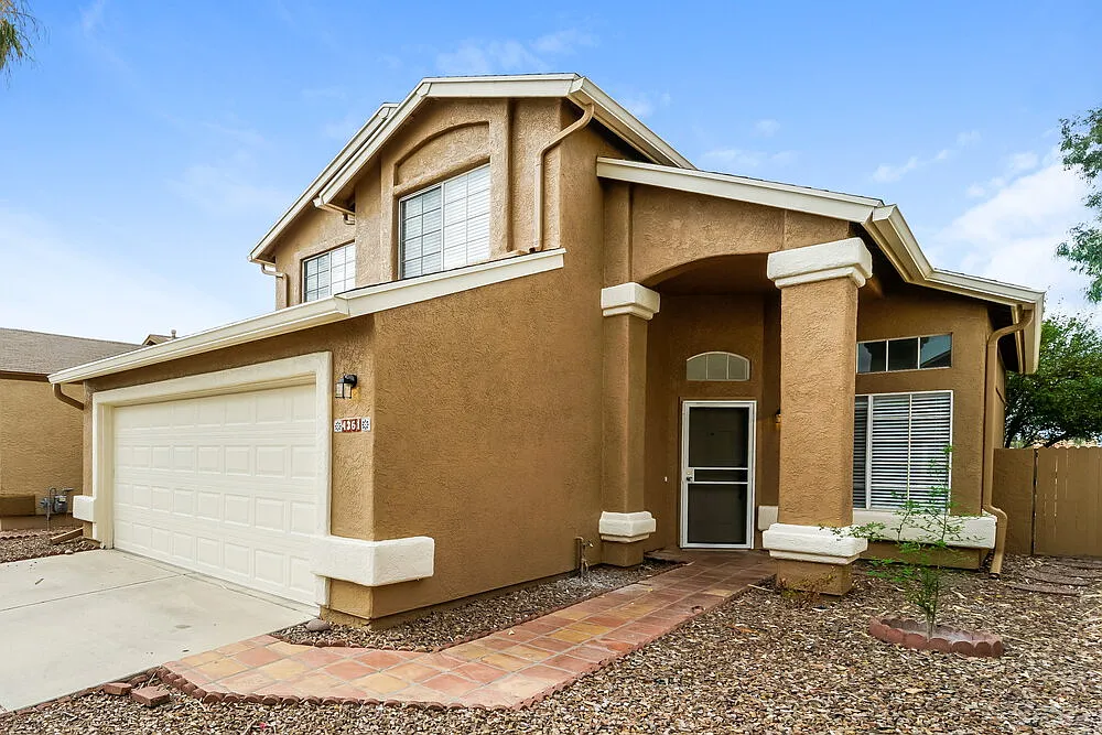 3 bed, 2.5 bath, 1549 sqft, $1,985 — Photo 2