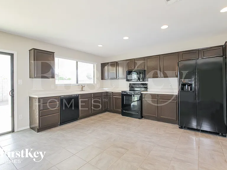 2733 W Villa Rita Dr — Photo 6