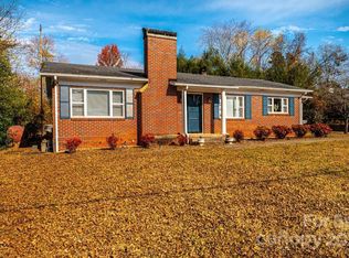 2368 2nd Ave NW, Hickory, NC 28601