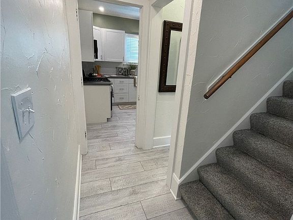 4th image of 2568 3rd St