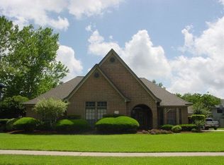 106 Silver Lace St, Lake Jackson, TX 77566