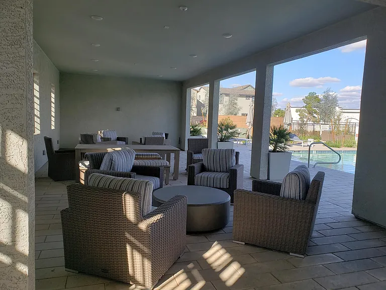 1315 W Crane Dr — Photo 31