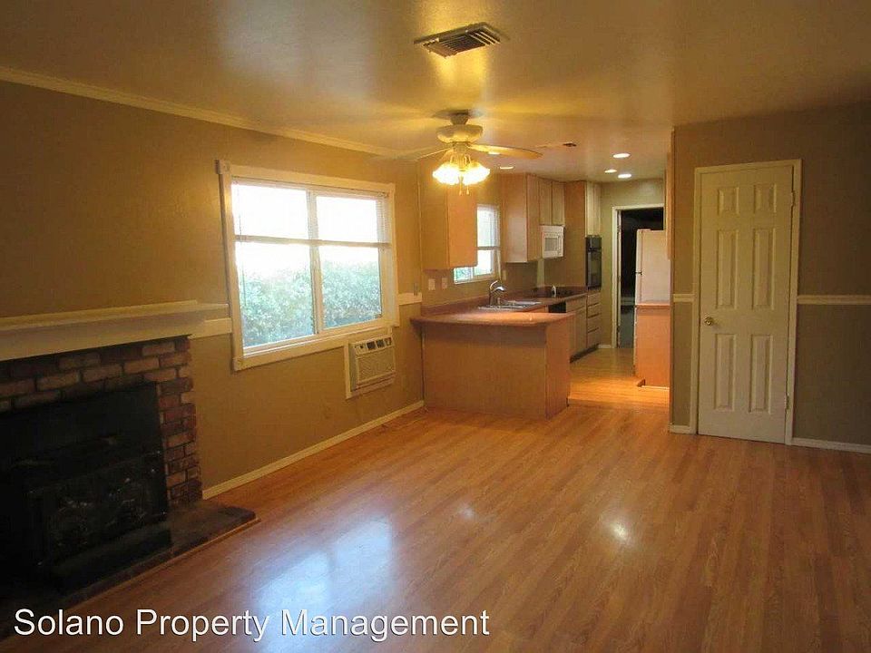 2nd image of 761 Del Mar St