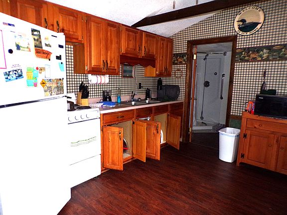 3rd image of 40 Lark Street