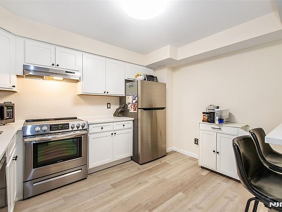 5th image of 521 Piermont Ave APT 119A