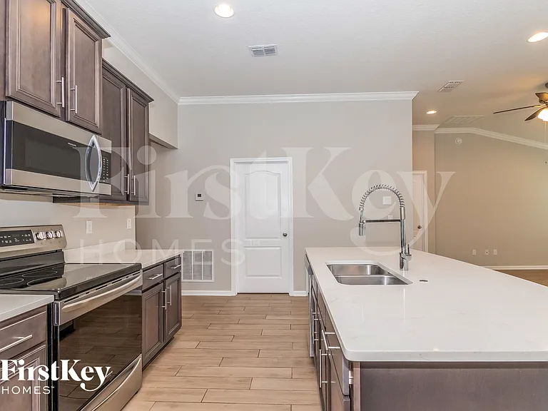 10112 Bengal Fox Dr — Photo 8