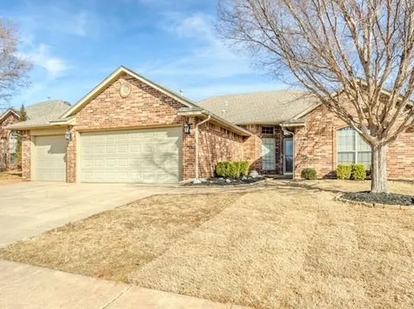 16704 Hardwood Pl, Edmond, OK 73012
