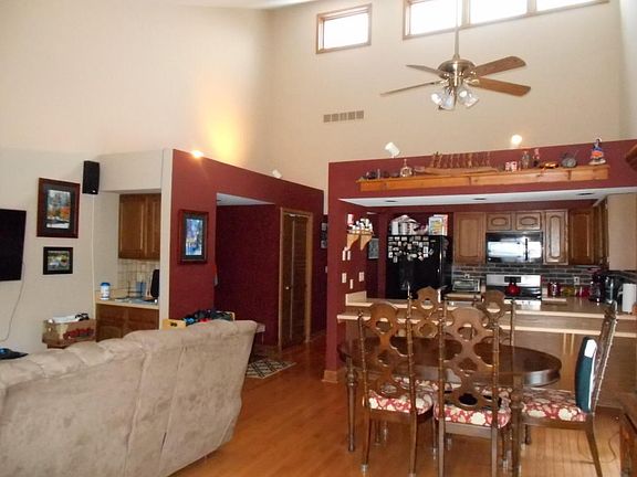 2nd image of 816 Kendall Ln #3-D