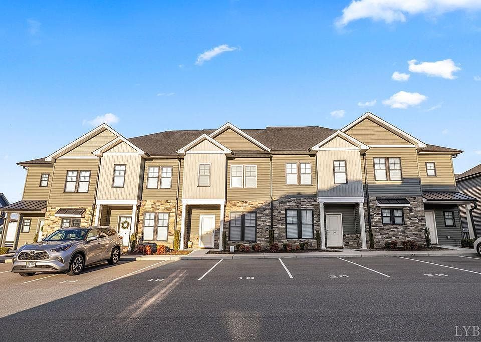 1st image of 18 Cuddington Ln