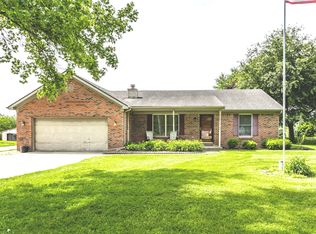 1141 E New Rd, Greenfield, IN 46140