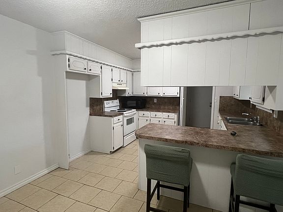2nd image of 101 N Wortman Pl
