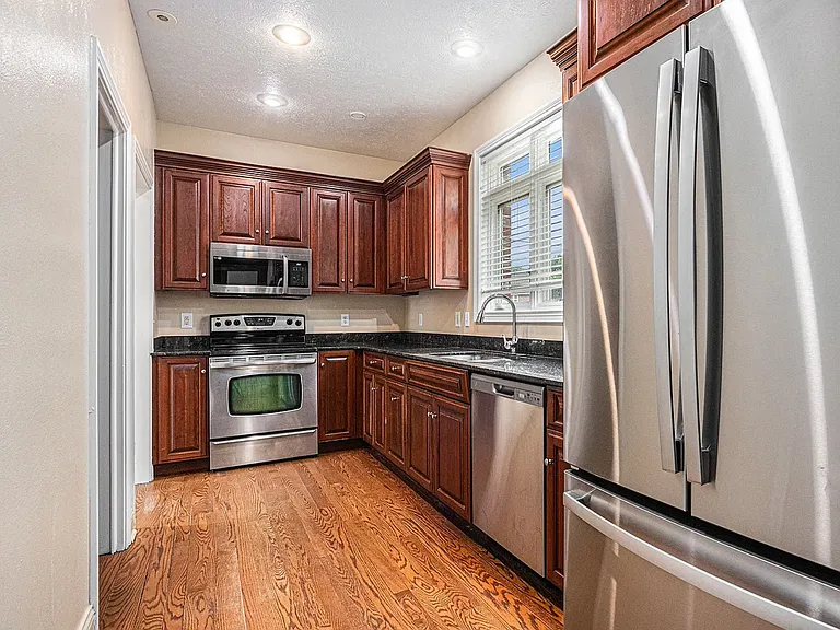 806 S Bend Ave #A — Photo 3
