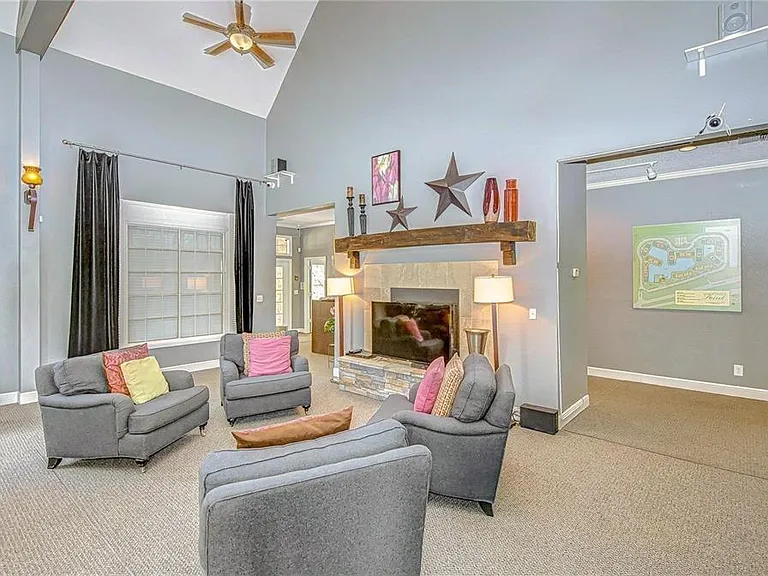 10200 Gandy Blvd N #1313 — Photo 74