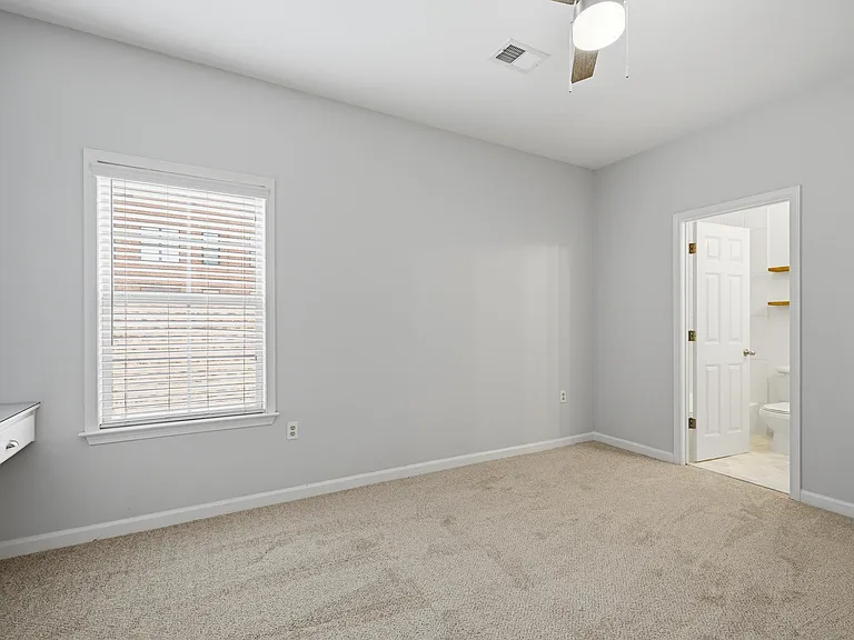 89 W Carolina Ave — Photo 16