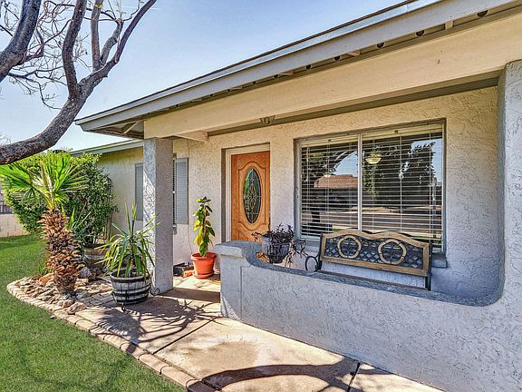 4th image of 2151 E Catalina Ave