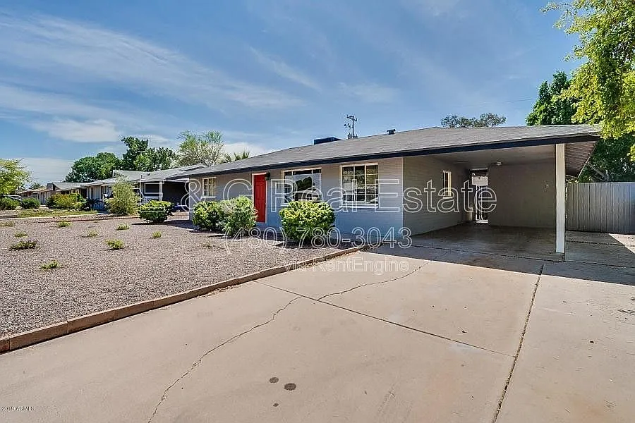 4 bed, 2.0 bath, 1751 sqft, $2,695 — Photo 2