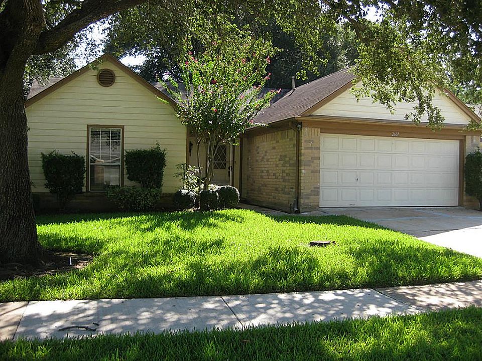 1st image of 2607 Lively Ln