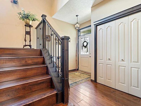 4th image of 100 S Brightoncrest Ter SE
