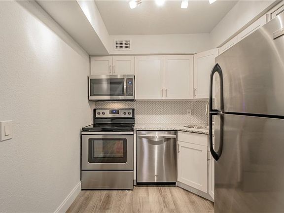 3rd image of 3710 W Cass St APT 15