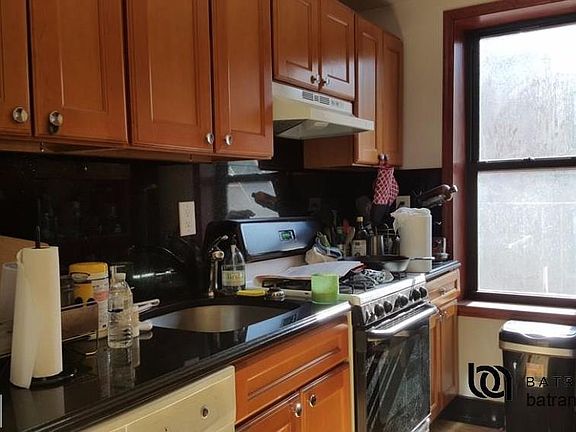 3rd image of 89 Macdougal St APT 3B