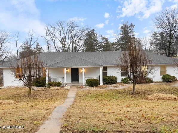 343 Fox Creek Rd, Jefferson City, MO 65109