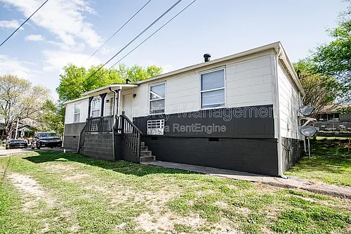 1414 Chicago Ave NE Photo 1