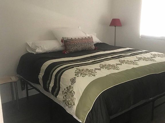 5th image of 4833 Lantana Dr #1